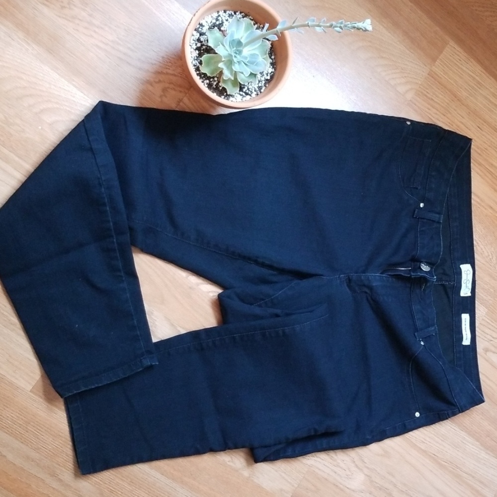 Jessica Simpson 18w fits as a 16